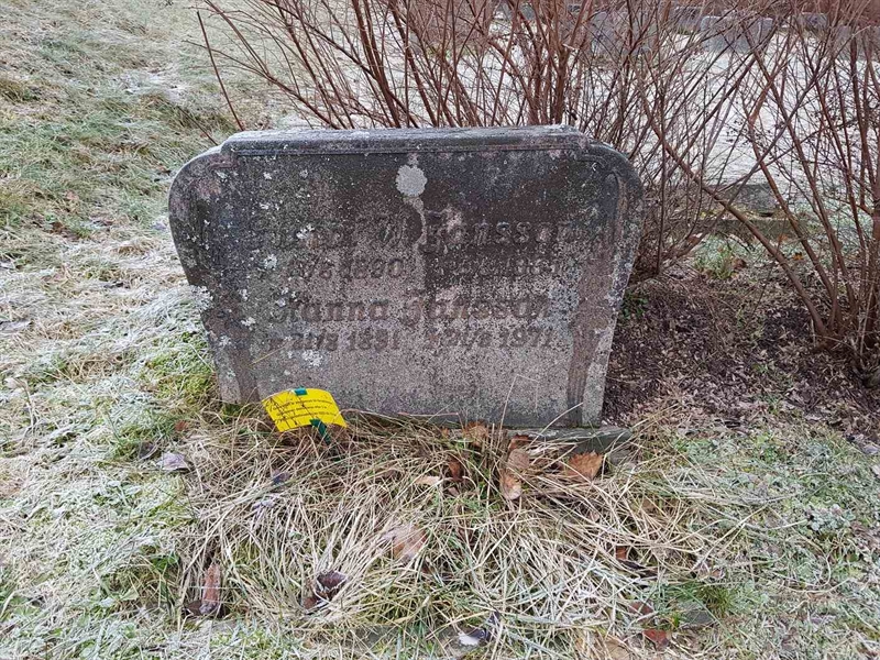 Grave number: 4 D     1