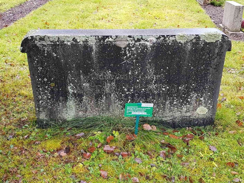 Grave number: 4 B    51