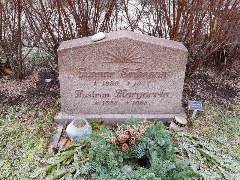 Grave number: 4 D     3