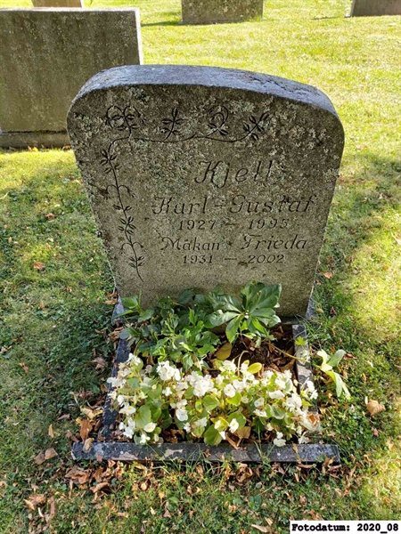 Grave number: 2 D    53