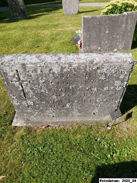 Grave number: 2 B     3