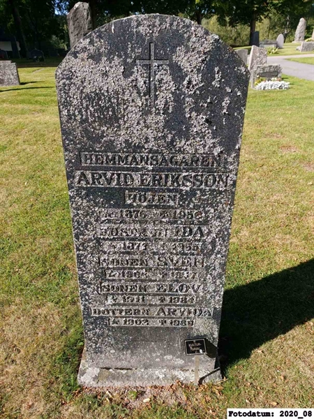 Grave number: 2 D     2