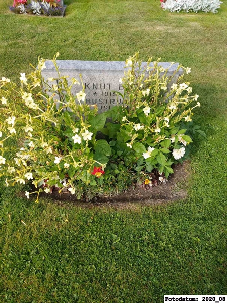 Grave number: 2 L    34