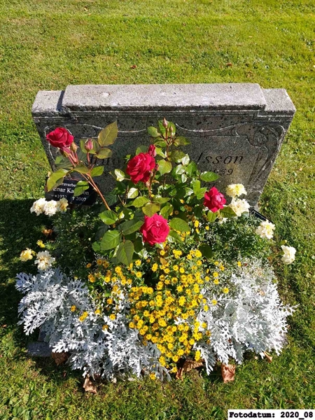 Grave number: 2 F    28