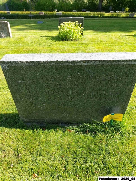 Grave number: 2 F    49