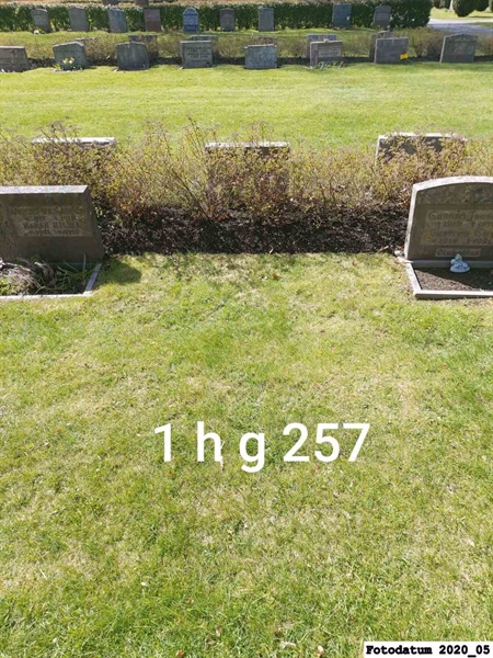 Grave number: 1 H G   257