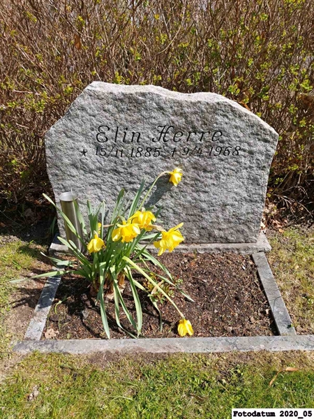 Grave number: 1 H B   208