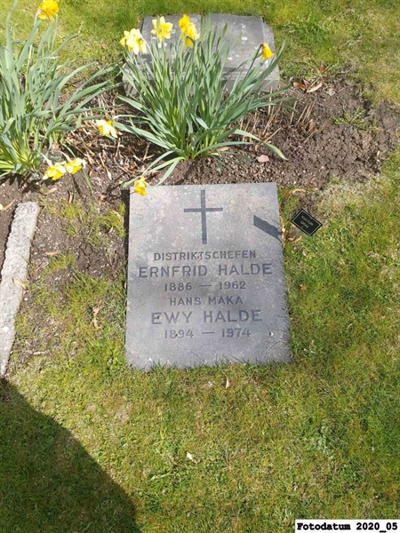 Grave number: 1 H F    61