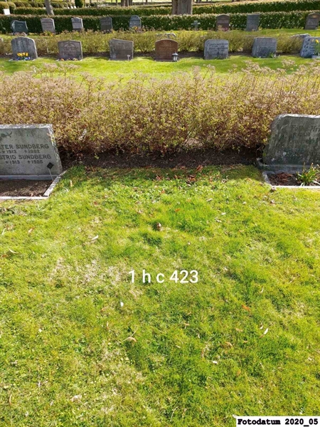 Grave number: 1 H C   423