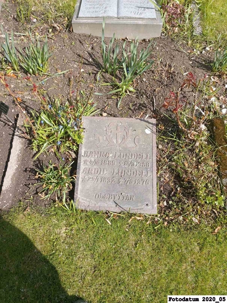 Grave number: 1 H F    34