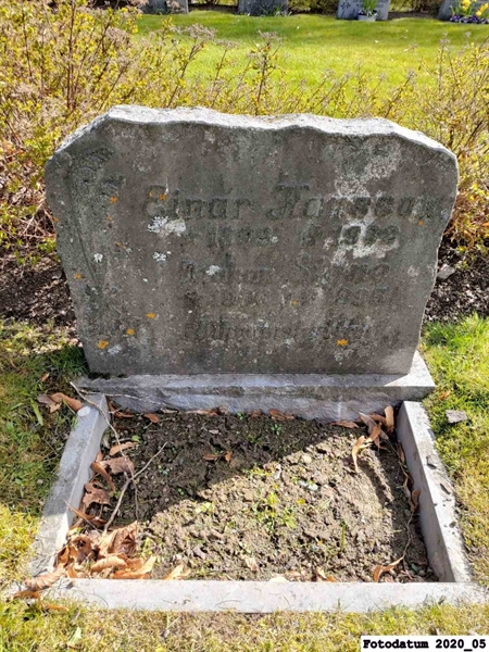 Grave number: 1 H C   425