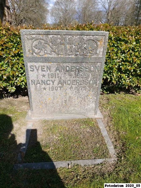 Grave number: 1 H C   370