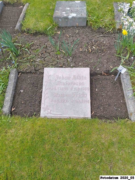 Grave number: 1 H F    43