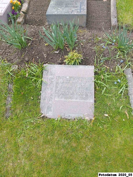 Grave number: 1 H F    42