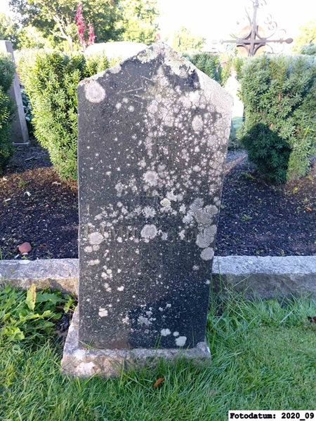 Grave number: 1 N   156