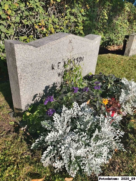 Grave number: 1 Ö 20   193