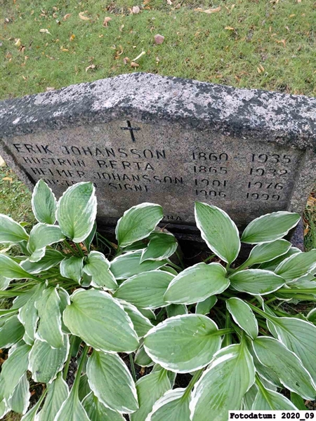 Grave number: 1 Ö 4   143