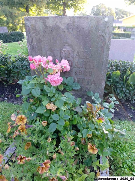 Grave number: 1 Ö 19     8