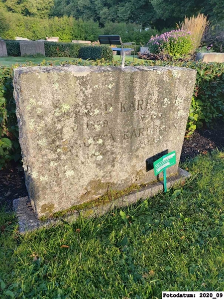 Grave number: 1 Ö 22   110