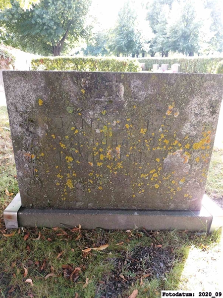 Grave number: 1 Ö 2    78