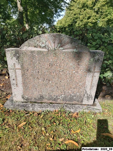 Grave number: 1 Ö 2    37