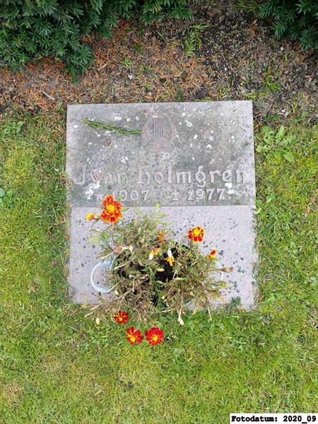 Grave number: 1 N UL   272