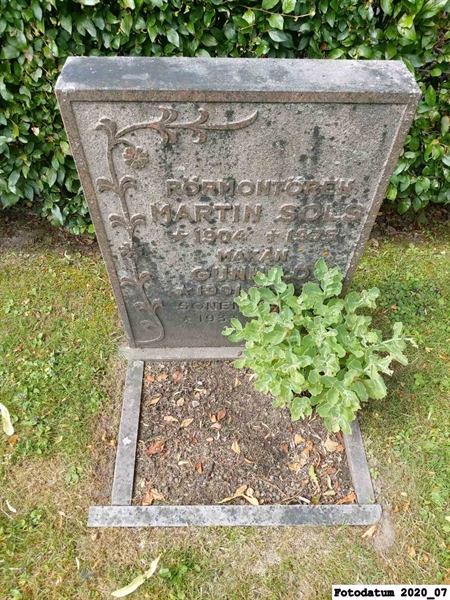 Grave number: 1 H M   166