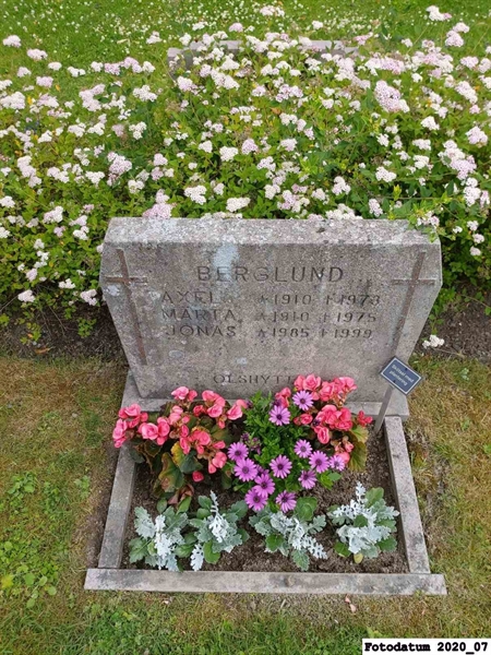 Grave number: 1 H M   122