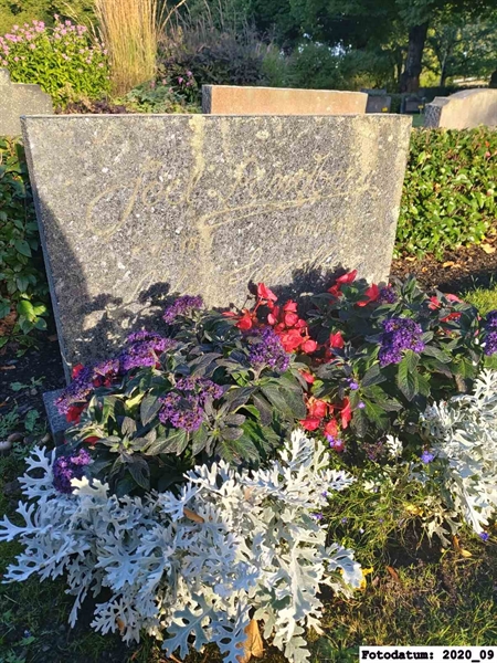 Grave number: 1 Ö 22   105