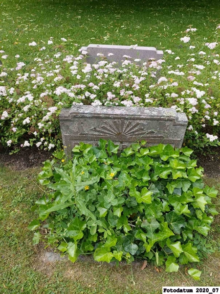 Grave number: 1 H M   132