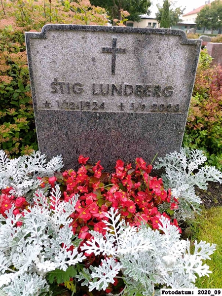 Grave number: 1 N UL   519