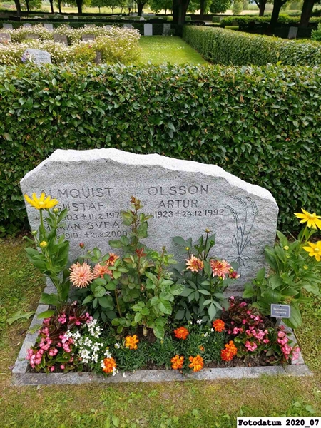 Grave number: 1 H M   199