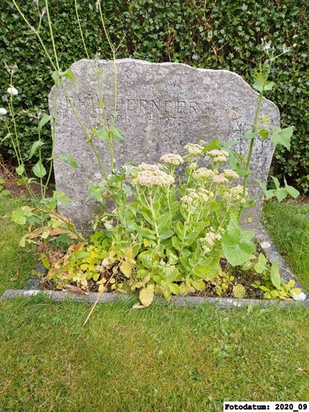 Grave number: 1 N UL   153