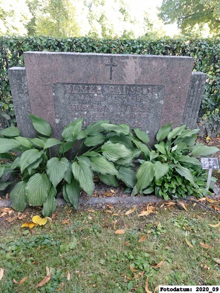 Grave number: 1 Ö 28    34