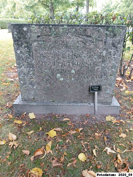 Grave number: 1 Ö 32   257