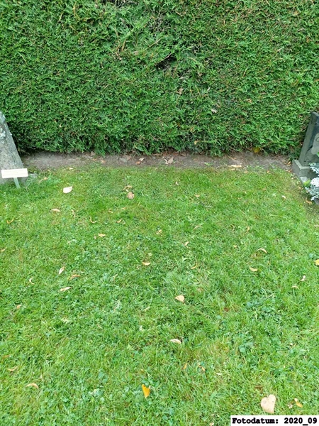 Grave number: 1 Ö 30   139