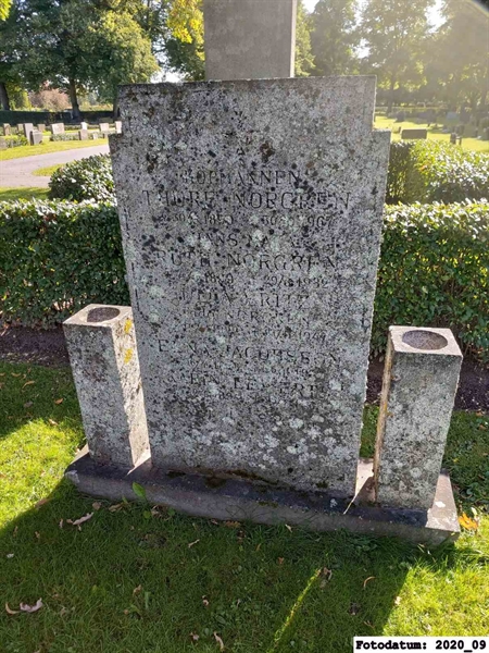 Grave number: 1 Ö 25    21