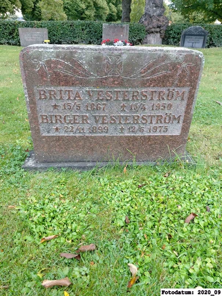 Grave number: 1 Ö 27   255