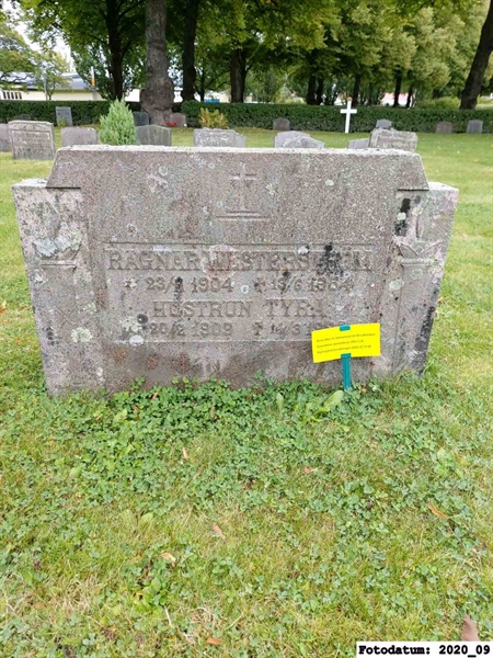 Grave number: 1 Ö 36    30