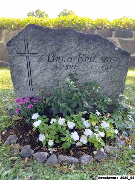 Grave number: 1 Ö 11   106