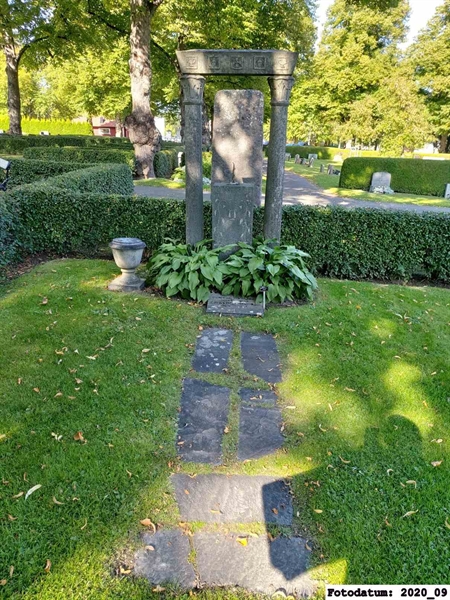 Grave number: 1 Ö 25    14