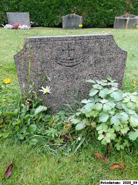 Grave number: 1 Ö 27   235