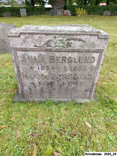 Grave number: 1 Ö 36   151V
