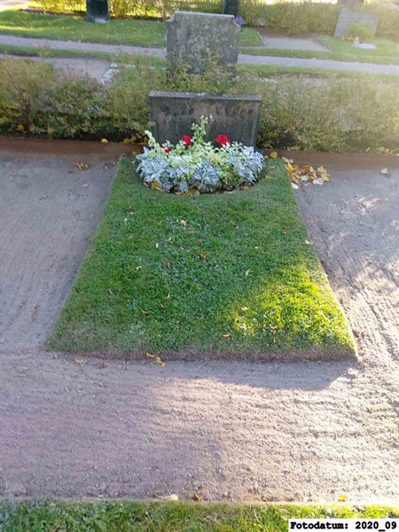 Grave number: 1 S   193