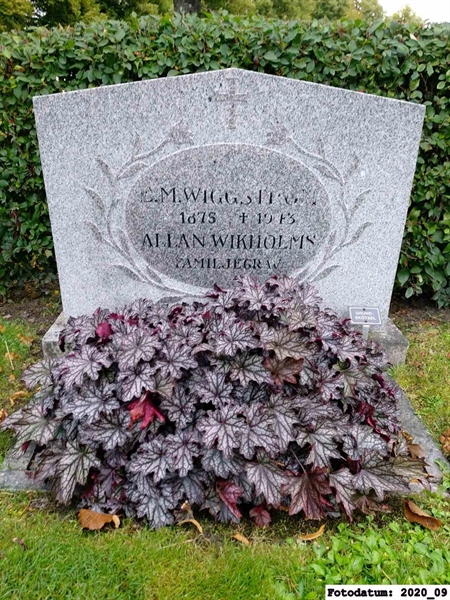 Grave number: 1 Ö 27   229