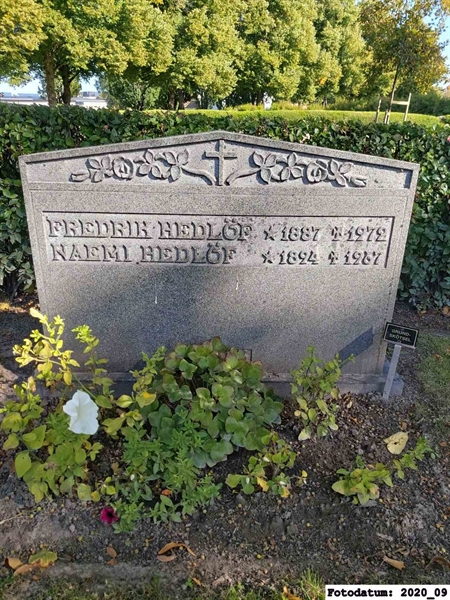 Grave number: 1 Ö 28    46