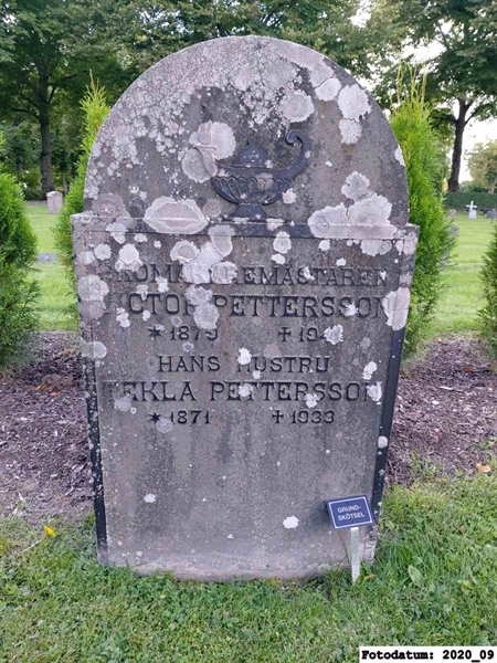 Grave number: 1 Ö 18    83