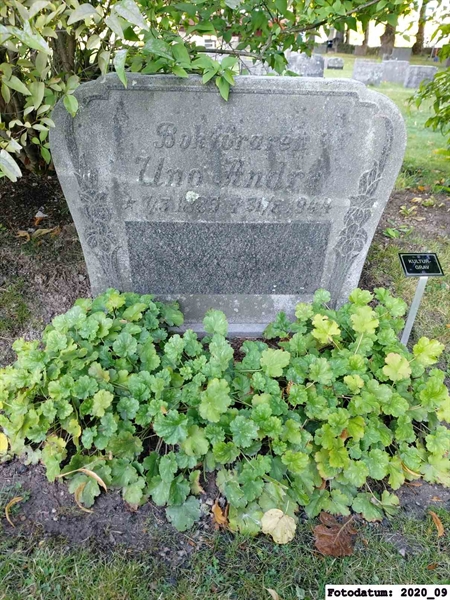 Grave number: 1 Ö 23    33
