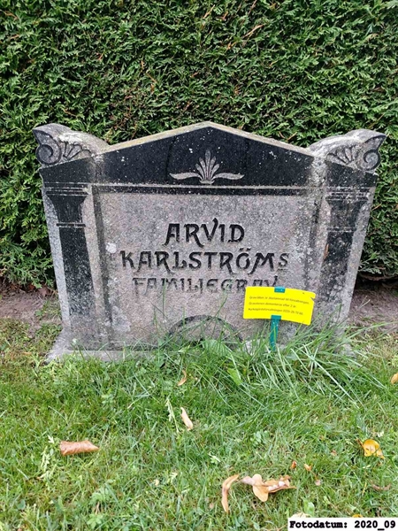 Grave number: 1 Ö 30   153