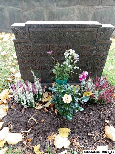 Grave number: 1 Ö 32   278